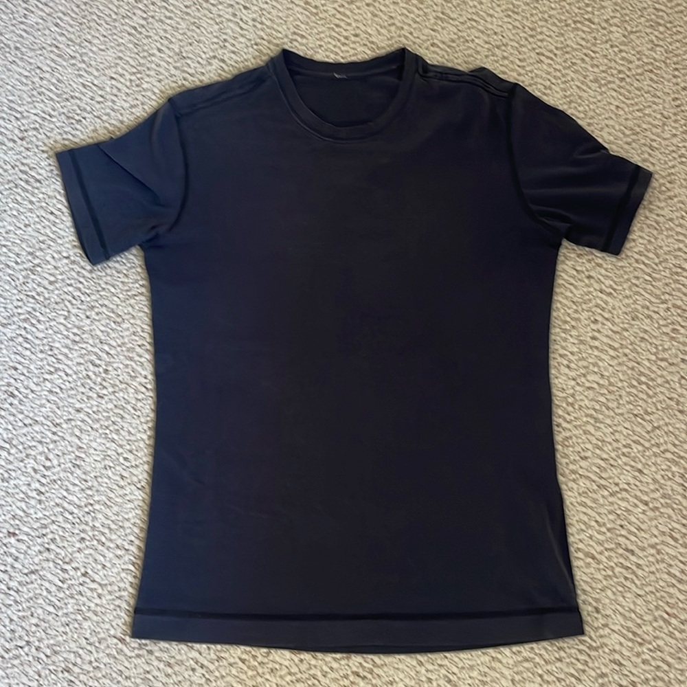 Lululemon 5 year black basic tee men’s small
